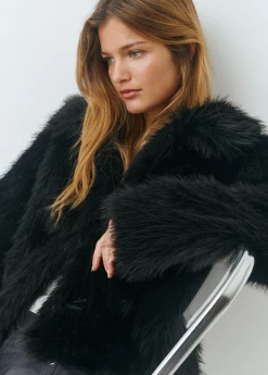 Abrigos Y Chaquetas*Brownie Abrigo corto cuello efecto pelo Negro