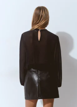 Camisas Y Blusas*Brownie Blusa detalle choker Negro